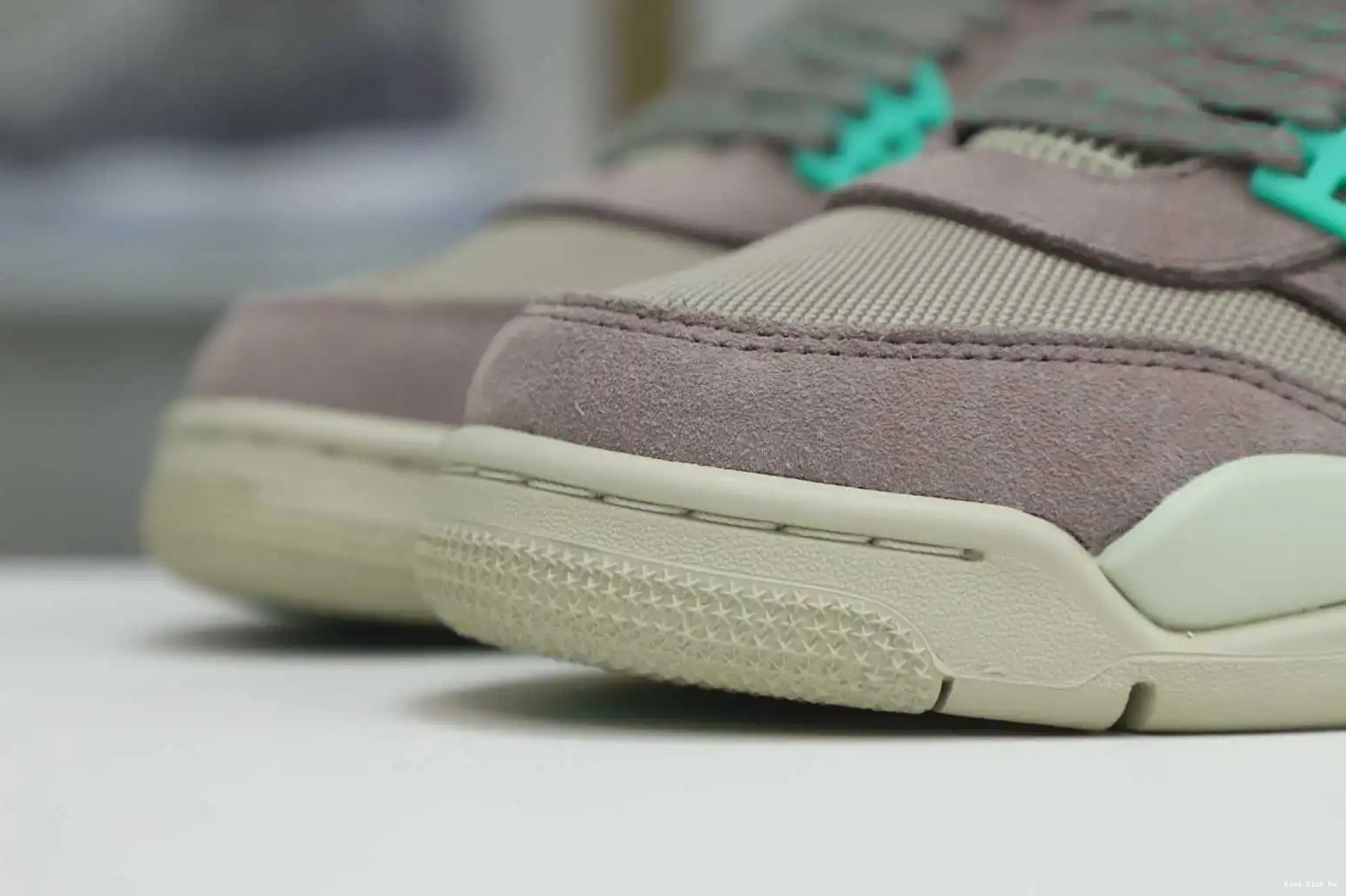 LA HAZE' Kimikick 4 X UNION 'TAUPE JORDAN RETRO AIR 0528